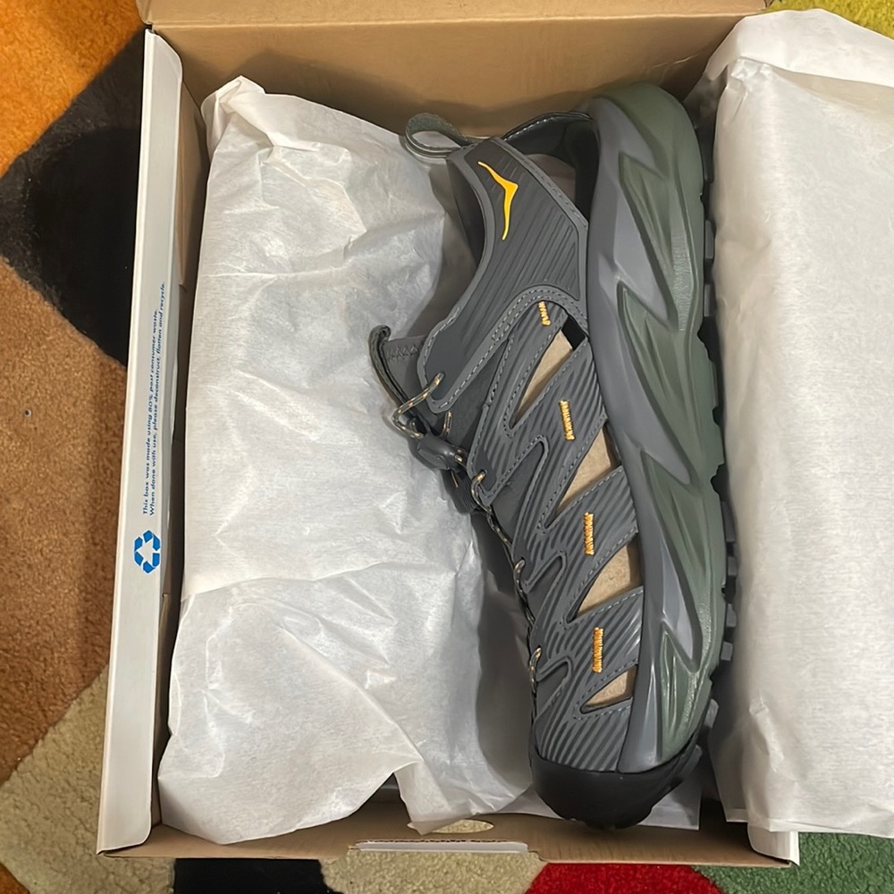 hoka m hopara sandals grey / size 11